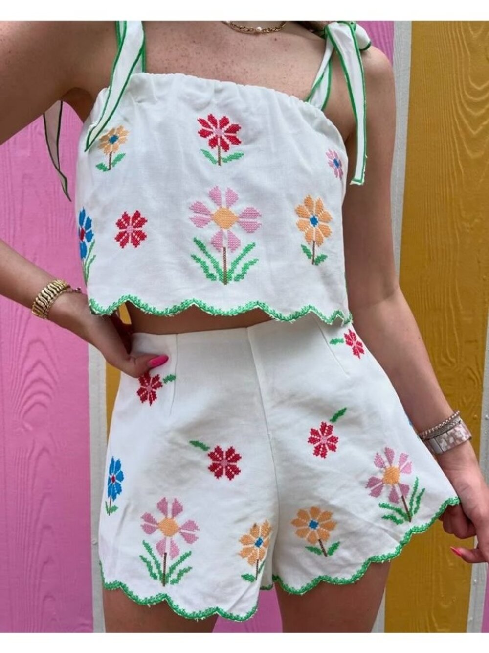 Amable By Mable Top Shorts Set Bows White Logan Floral Embroidered Festival MED